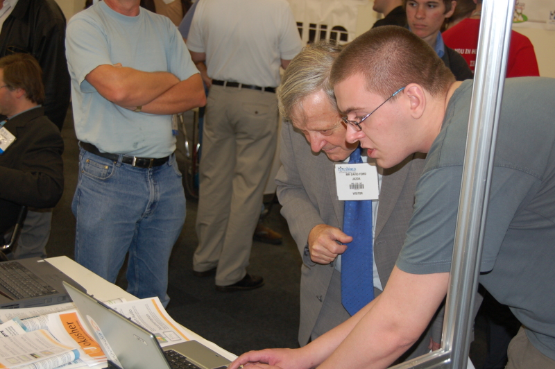 linuxworld4.jpg